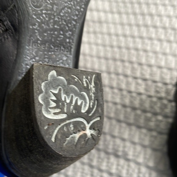 Black leather Joseph Seibel Ankle Boots. Size 37 - Picture 10 of 12